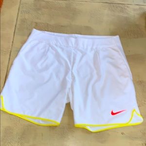 Men’s Size M Dry-fit Nike Tennis Short